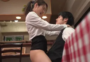 Cậu trai trẻ nện đồng nghiệp nữ có ông chồng nhưng chồng “yếu”