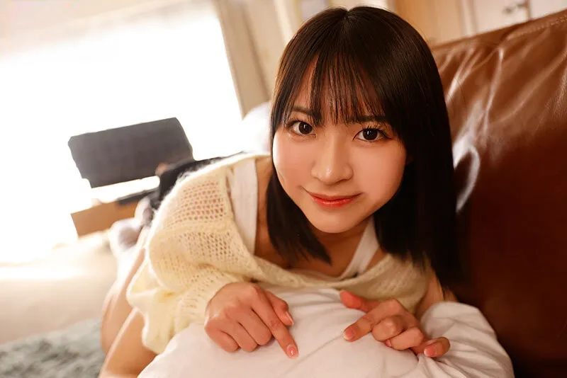 Chị gái lần đầu có thằng bồ còn nhiều ngỡ ngàng nên mượn cây hàng thằng em tập trước